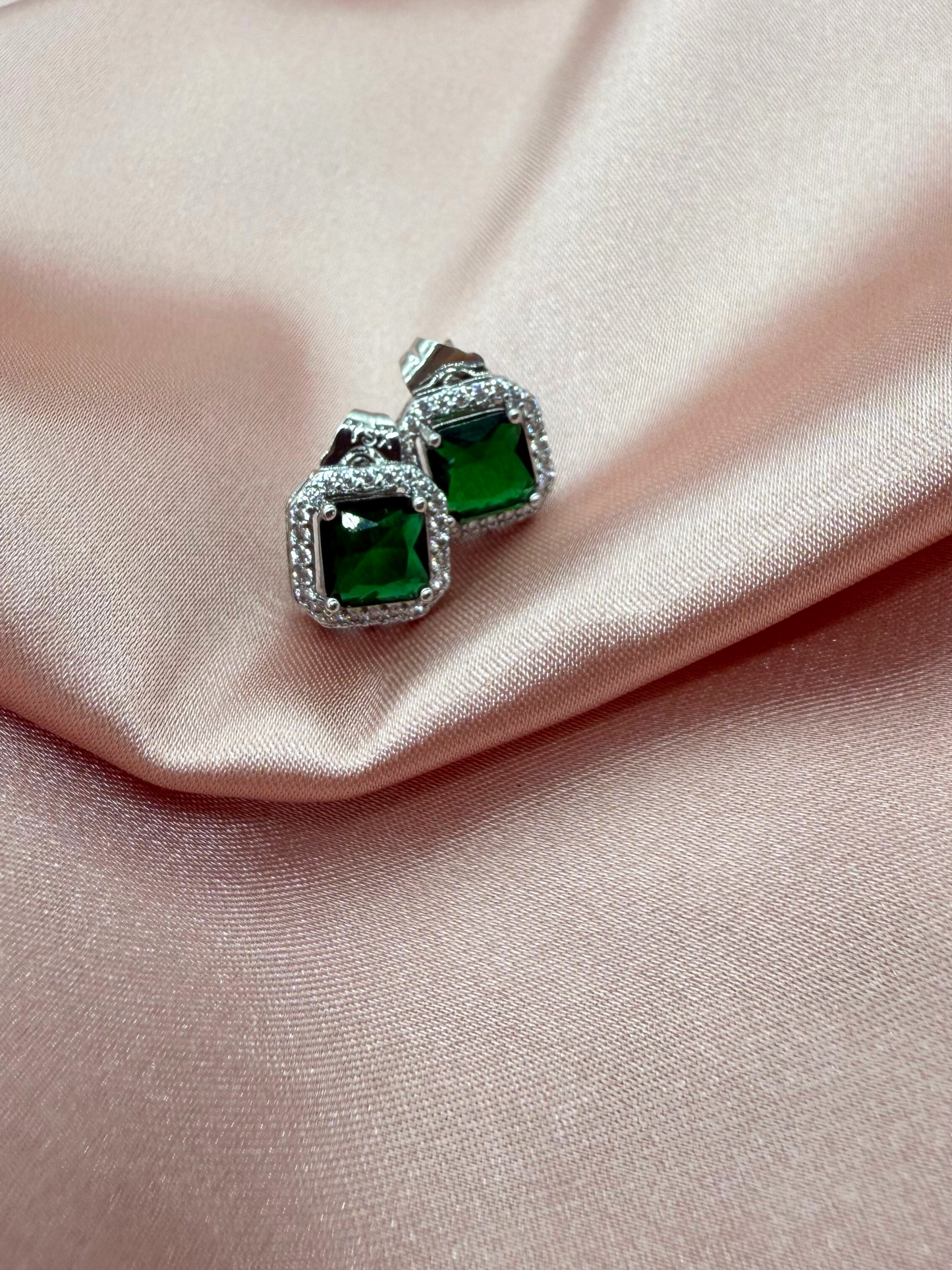 Aretes Esmeralda Cuadrada
