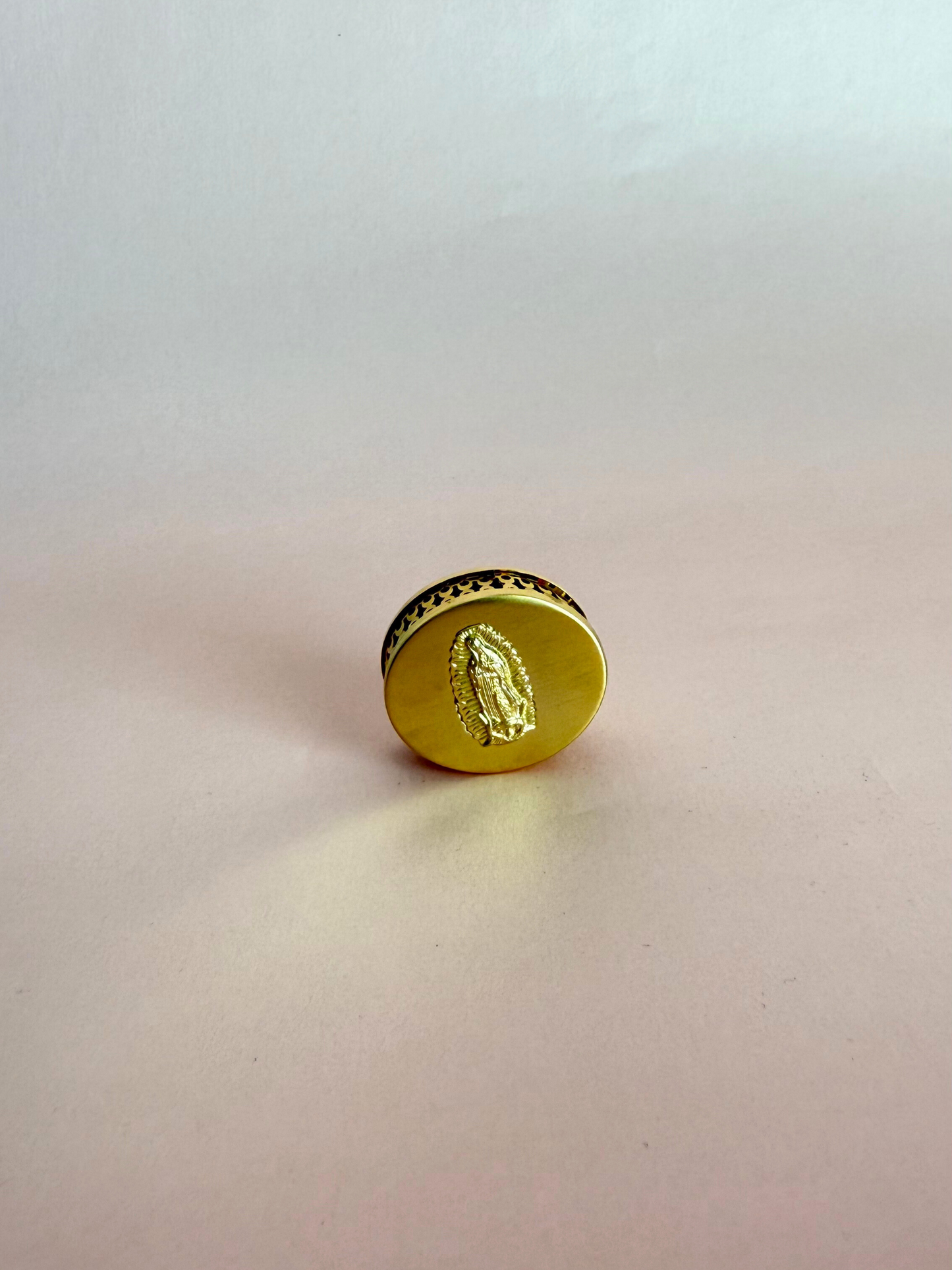 Cofre arras metal religioso dorado