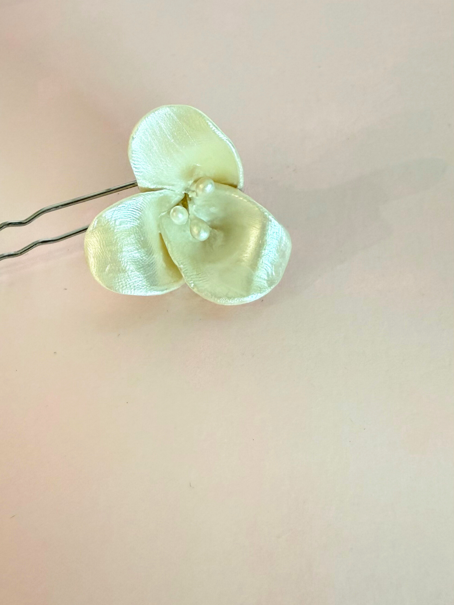 Hair pin flor porcelana chica
