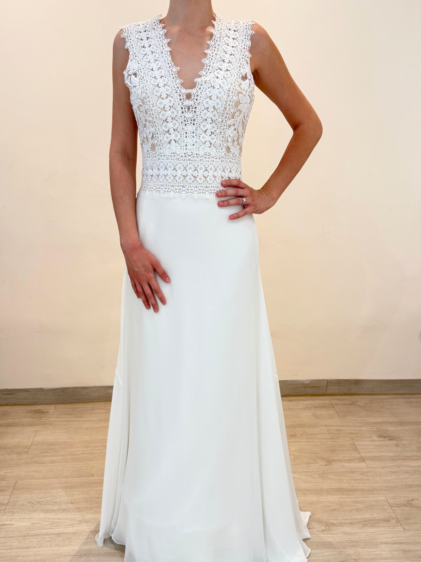 C307 Pronovias