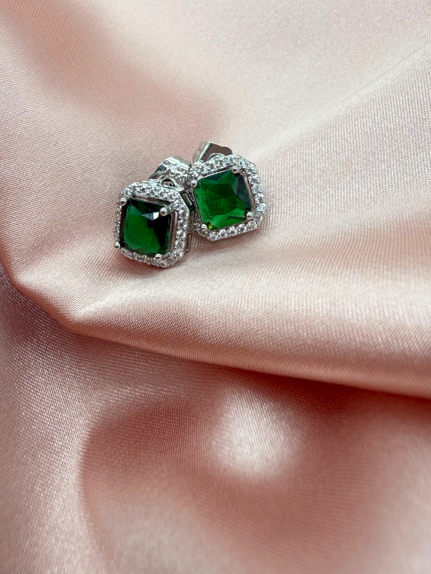 Aretes Esmeralda Cuadrada