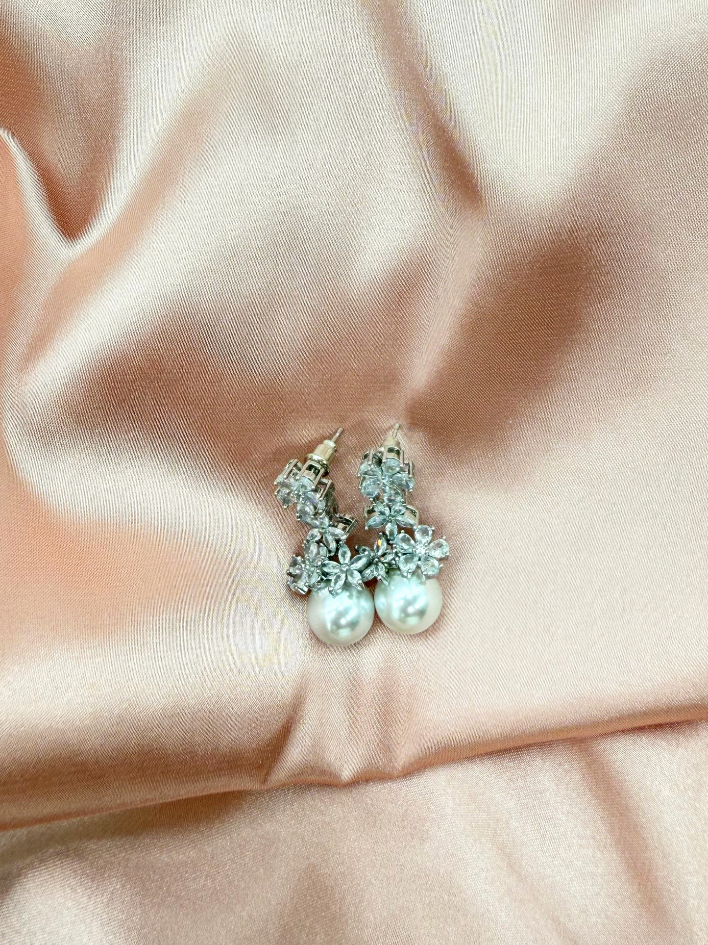 Aretes Perla y Flor CA254