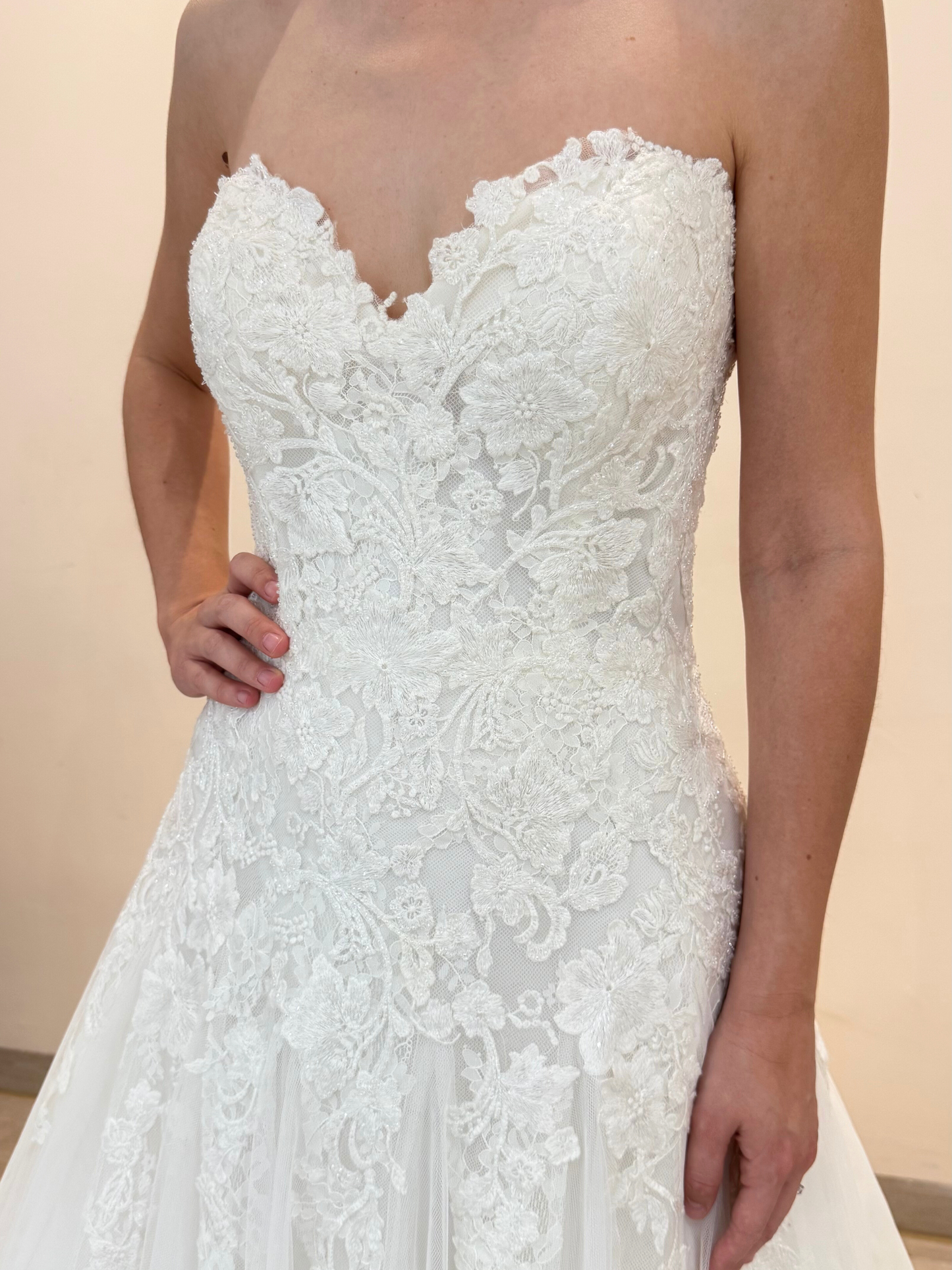 C271 Pronovias