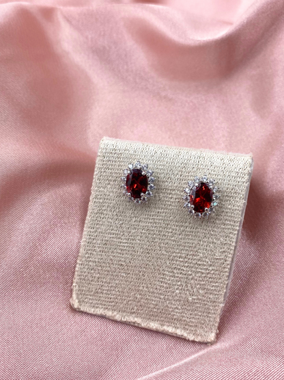 Aretes ovalados rubí