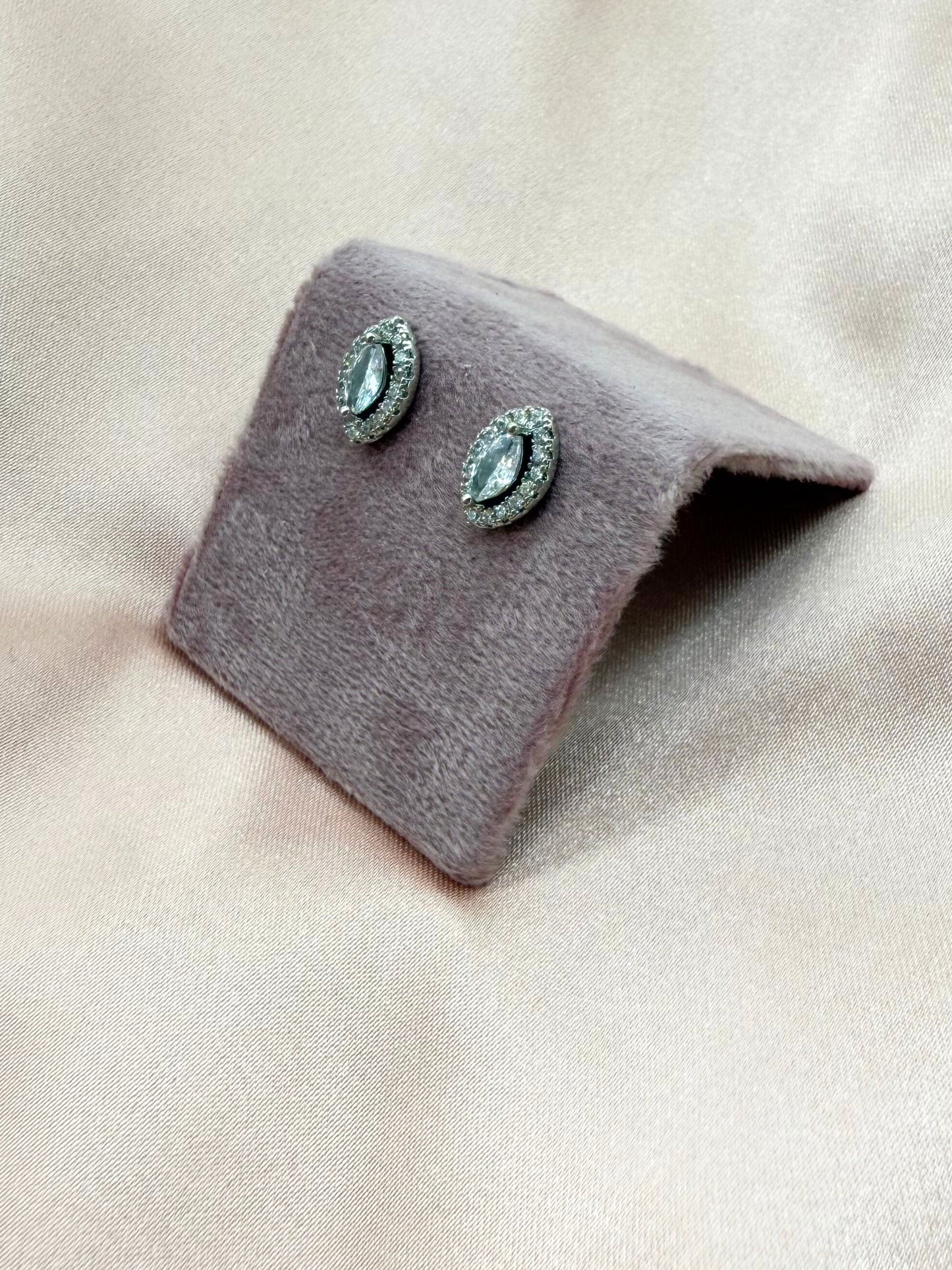 Aretes Oval